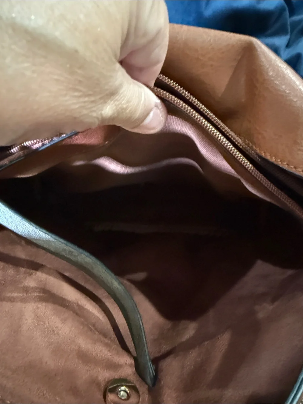 Steve Madden two toned Leather Shoulder Bag with Front Pockets